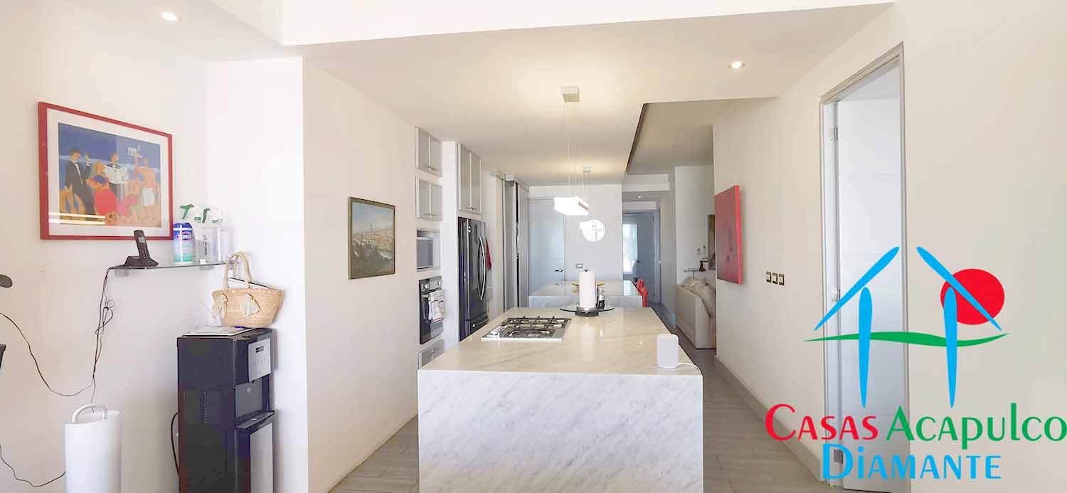 Ocean Front 202 - Cocina antes de Otis 1 Ocean Front 202 - Cocina antes de Otis 1